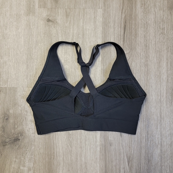 Under Armour Sports Bra, XS!! - Picture 2 of 4